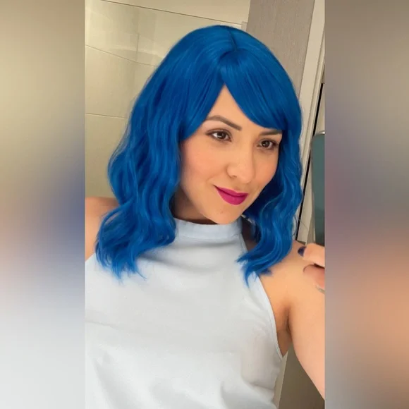 Wig - Picture 1 of 3